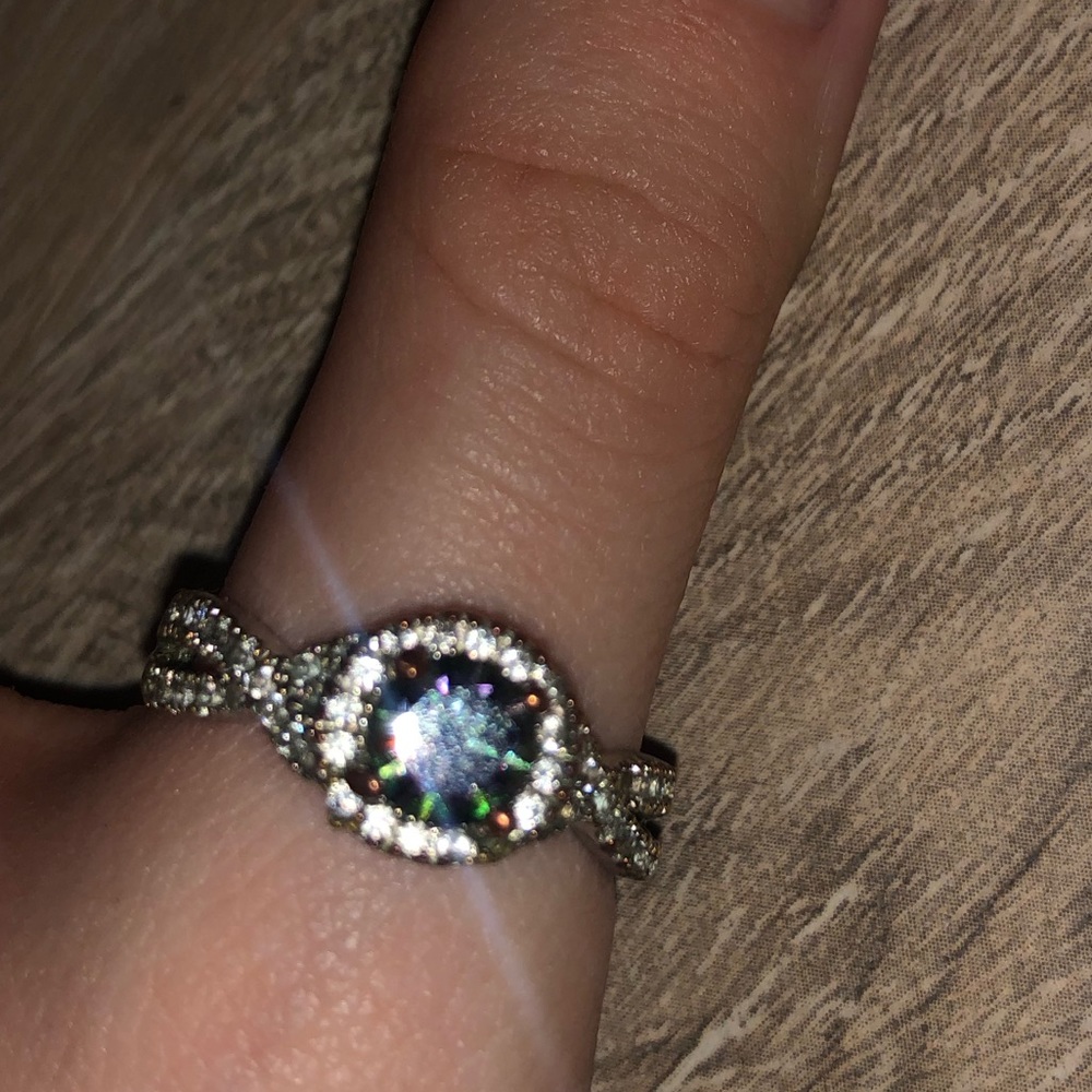 ✨ Beautiful Ring ✨ - Picture 4 of 8